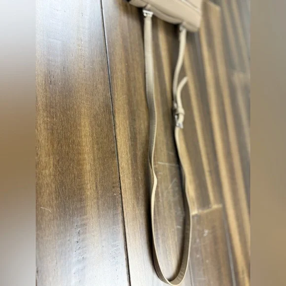 Beige Crossbody Handbag Purse Shoulder Bag Faux Leather Pebbled - Picture 10 of 11